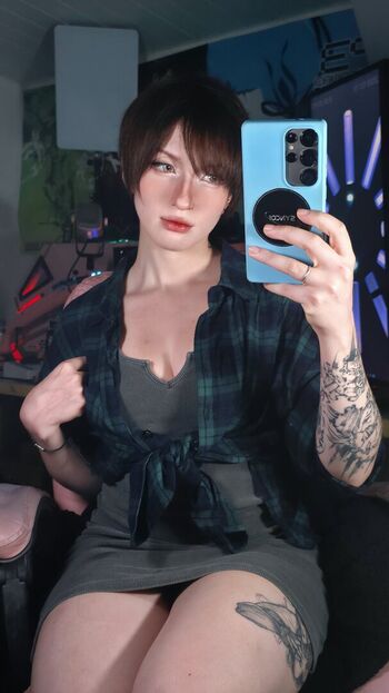 Awkie/ leaked private content