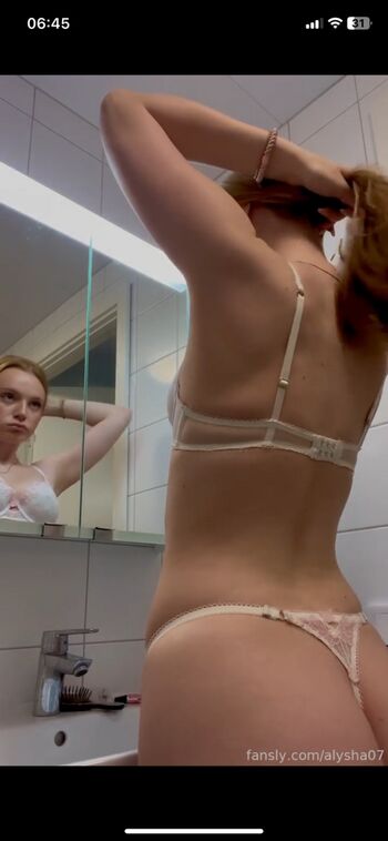 Noey yanisa/ leaked private content
