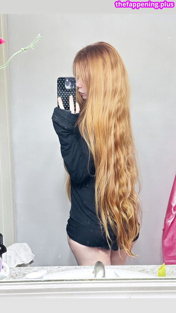 Lolobe/ leaked private content