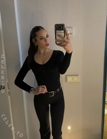 Asialynnbby / leaked private content