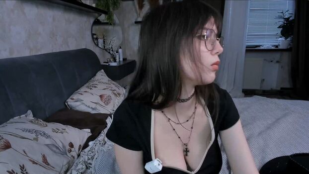 Sowa valeri/ leaked private content