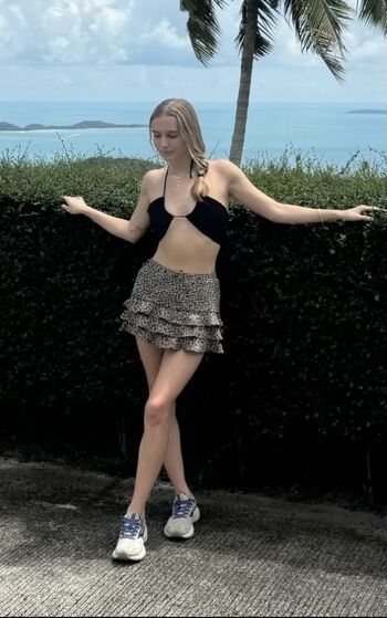 Avrora sg/ leaked private content