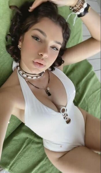 Marinajoelle leaked private content