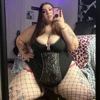 Irlupdog page leaked private content