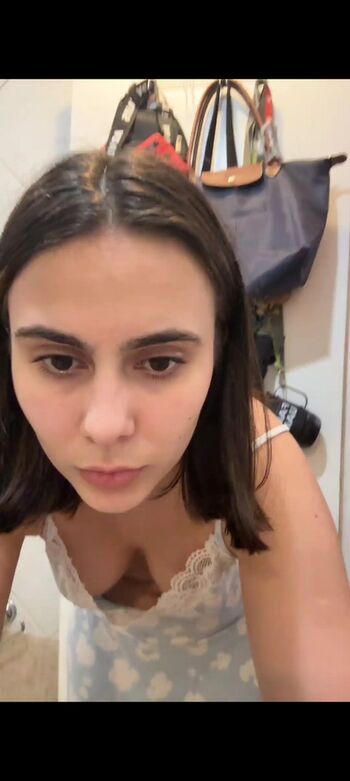 Xlylaxx/ leaked private content
