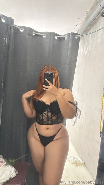 Vixencecos/ leaked private content