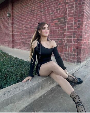 Alyne lary/ leaked private content