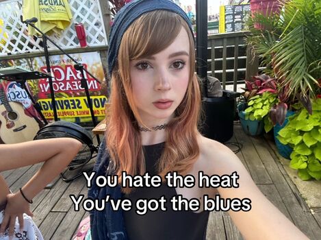 Misshadleyfox leaked private content