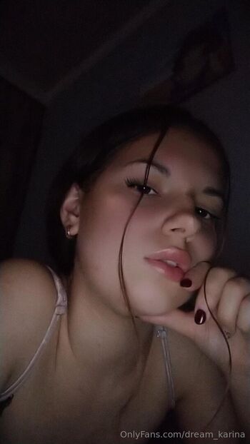 Momorianyan/ leaked private content