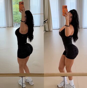 Yogiibutt/ leaked private content