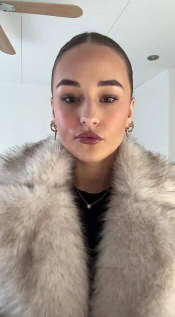 Girl of yourdreams leaked private content