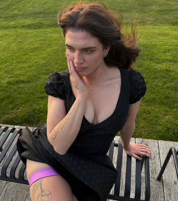 Nadine velazquez/ leaked private content