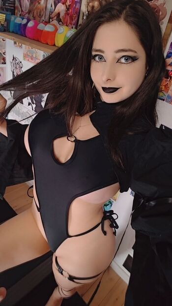 Julia logan page leaked private content