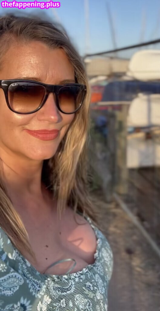 Sarah champion/ leaked private content