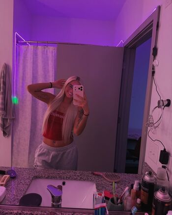 Flothebunny leaked private content