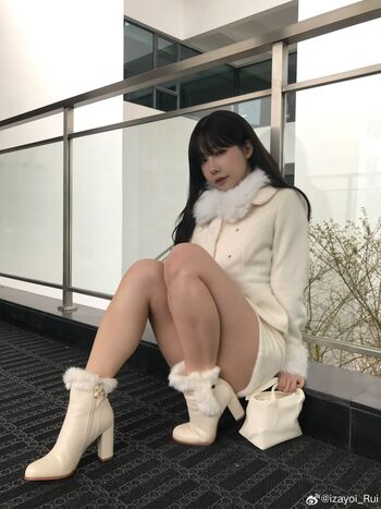 Shiliuyelei leaked private content