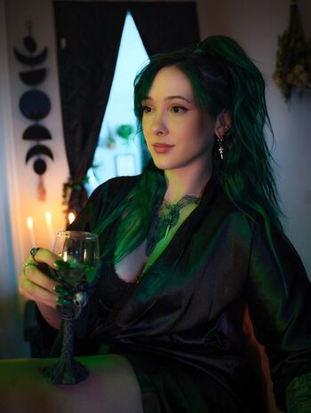 Kwickasfuki page leaked private content