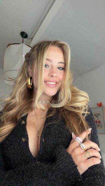 Natalie e wade/ leaked private content