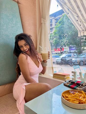 Suhana khan leaked private content