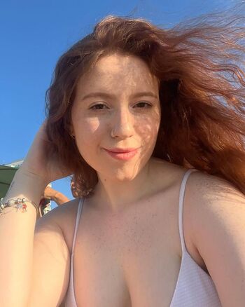 Zoe jakaj/ leaked private content