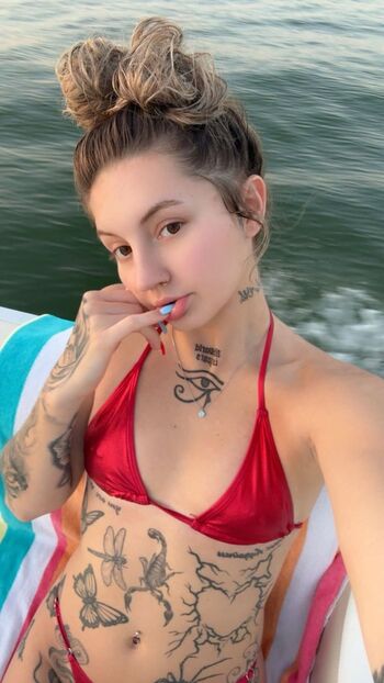 Karine staehle leaked private content